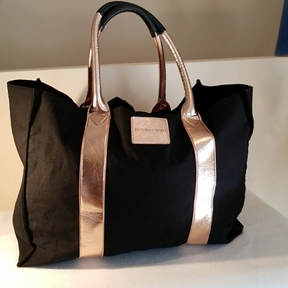 Victoria's secret Accessories - Victoria's secret shoulder bag